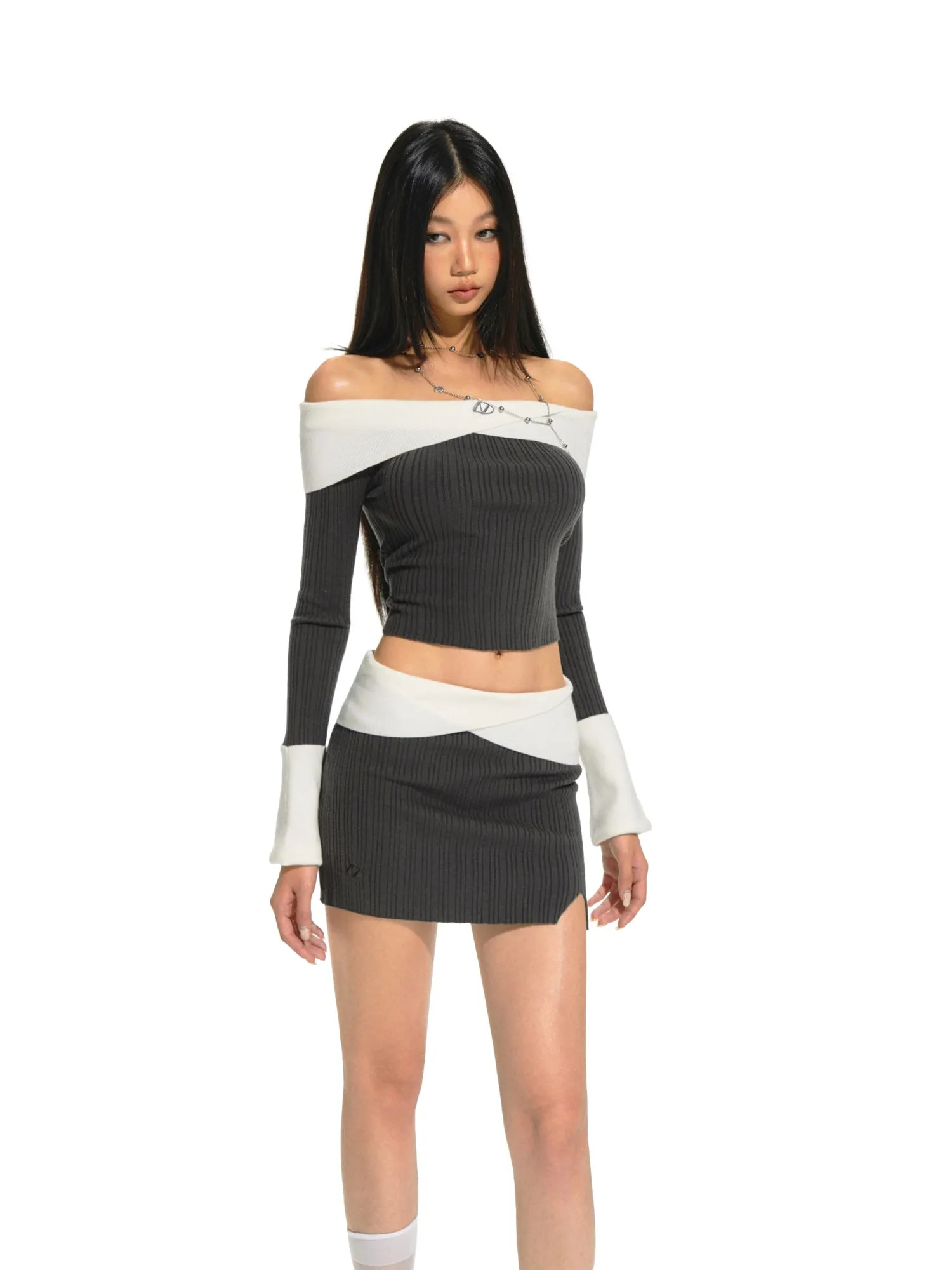 Assorted Colors Set Black Knit Skirt