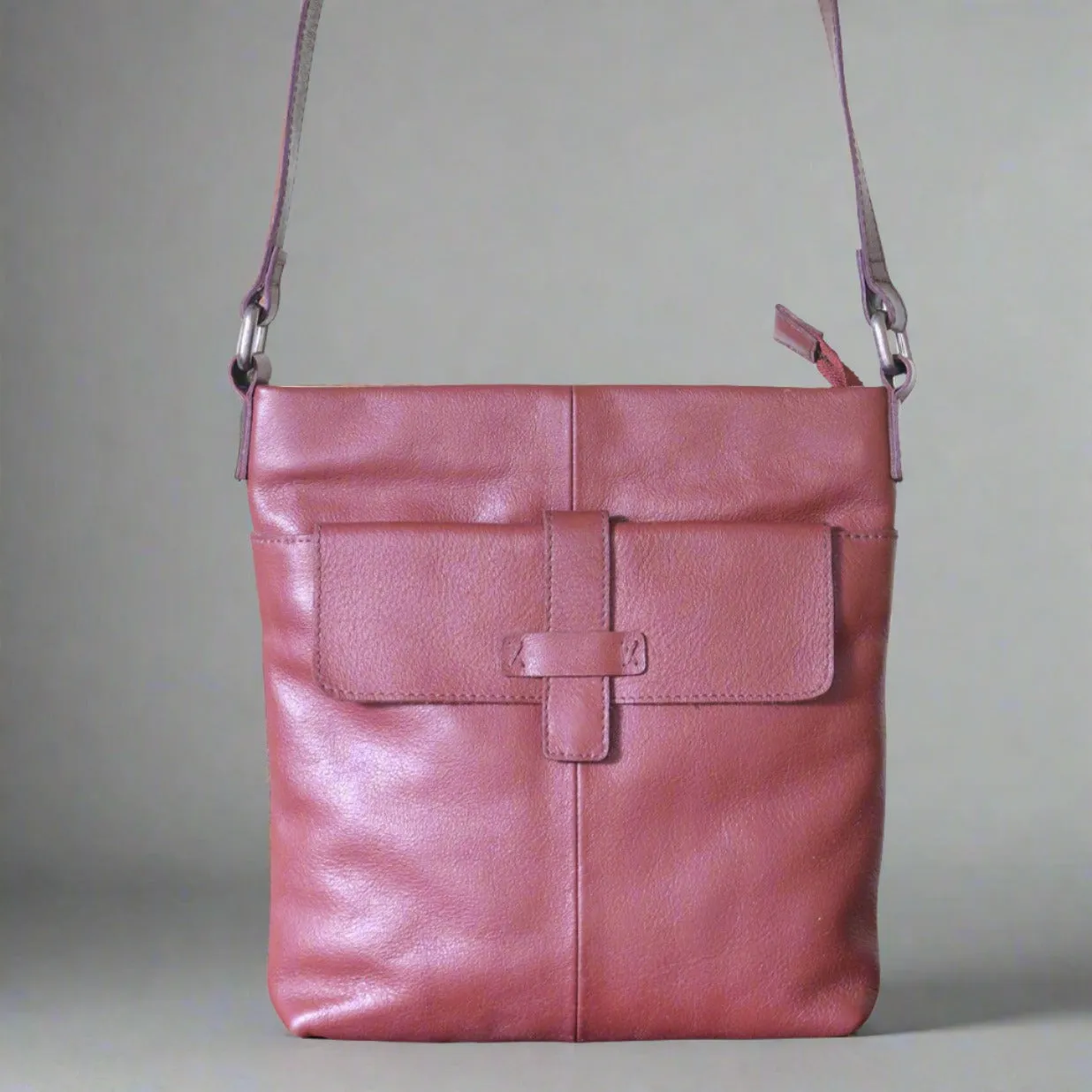 Leather Sling Bag - Chestnut Luxe Sling